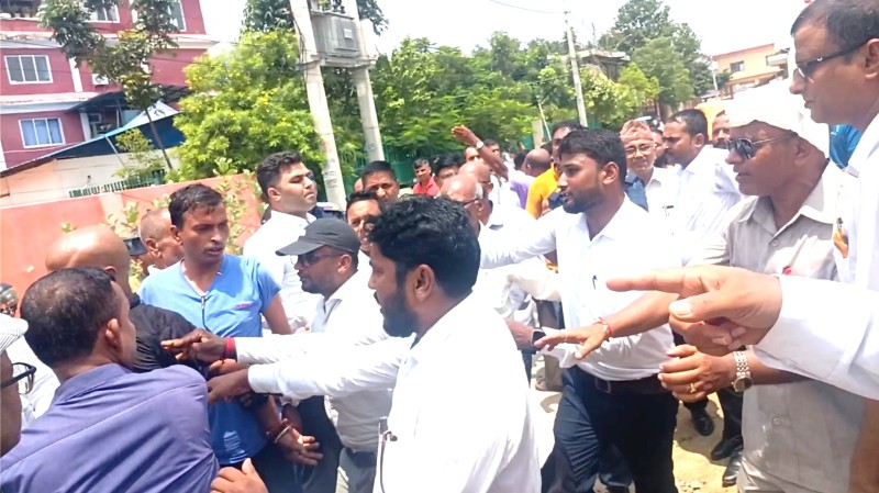 आक्रमणकारी वकीललाई कानूनी दायरामा ल्याउन नेपाल पत्रकार महासंघको माँग